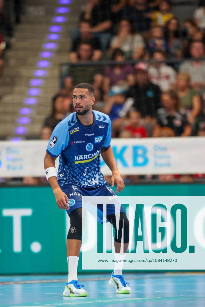 Philipp Ahouansou (TVB Stuttgart, 5) GER, TVB Stuttgart vs. TBV Lemgo Lippe, Handball, Opel Handball-Bundesliga, 6. Spieltag, Spielzeit 2026 2027, 04.10.2026 GER, TVB Stuttgart vs. TBV Lemgo Lippe, Handball, Opel Handball-Bundesliga, 6. Spieltag, Spielzeit 2026 2027, 04.10.2026 Stuttgart