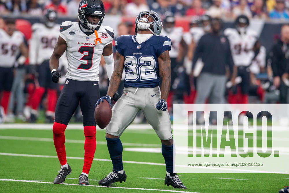 Dallas Cowboys running back Tyler Goodson (32) celebrates a first down during a game between the Dallas Cowboys and the Houston Texans in Houston, TX. .. CSM - ZUMAc04_ 20261004_zma_c04_034