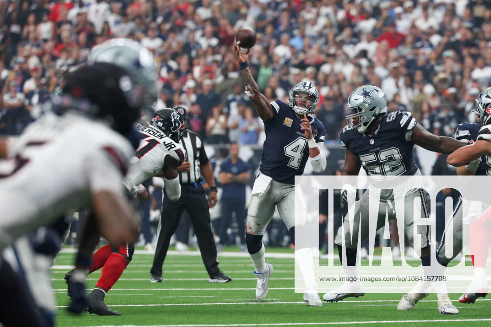 HOUSTON, TX - OCTOBER 04: Quarterback Dak Prescott 4 of the Dallas Cowboys throws the game winning touchdown in the last minute of the NFL, American Football Herren, USA football game between the Houston Texans and Dallas Cowboys on October 4, 2026, at Reliant Stadium in Houston, TX. (Photo by David Buono Icon Sportswire) NFL: OCT 04 Cowboys at Texans Icon241004046