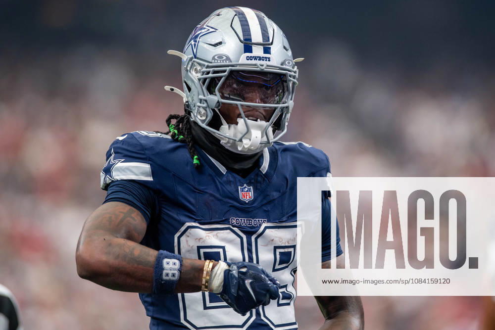 Dallas Cowboys wide receiver Ceedee Lamb (88) celebrates a first down during a game between the Dallas Cowboys and the Houston Texans in Houston, TX. .. CSM NFL, American Football Herren, USA 2026: Cowboys Vs Texans OCT 04 - ZUMAc04_ 20261004_zma_c04_137