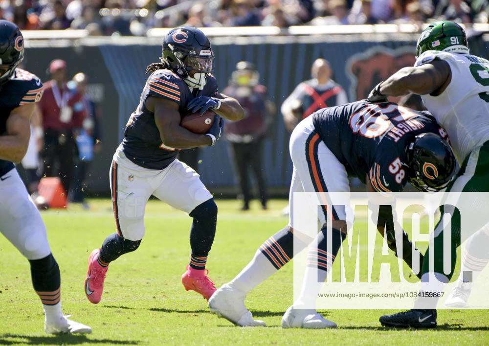 Chicago Bears running back Kyle Monangai (25) runs the ball against the New York Jets at Soldier Field in Chicago on Sunday, October 4, 2026. CHI20261004140 MARKxBLACK