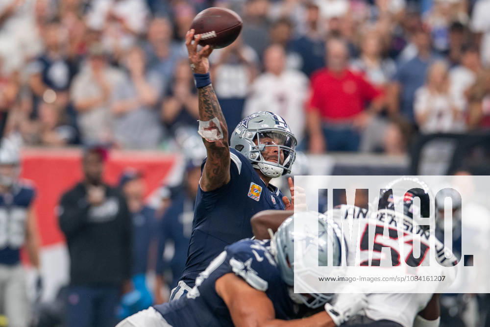 Dallas Cowboys quarterback Dak Prescott (4) throws the game-winning touchdown pass during a game between the Dallas Cowboys and the Houston Texans in Houston, TX. .. CSM - ZUMAc04_ 20261004_zma_c04_148
