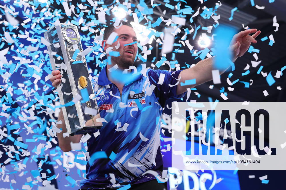 2026 BOYLE Sports World Grand Prix England s Luke Humphries celebrates winning the 2026 Boyle Sports World Grand Prix Final after the 2026 Boyle Sports World Grand Prix Final at Mattioli Arena, Leicester, United Kingdom on 4 October 2026 Credit: Ryan Crockett Every Second Media Editorial use only. All images are copyright Every Second Media Limited. No images may be reproduced without prior permission.