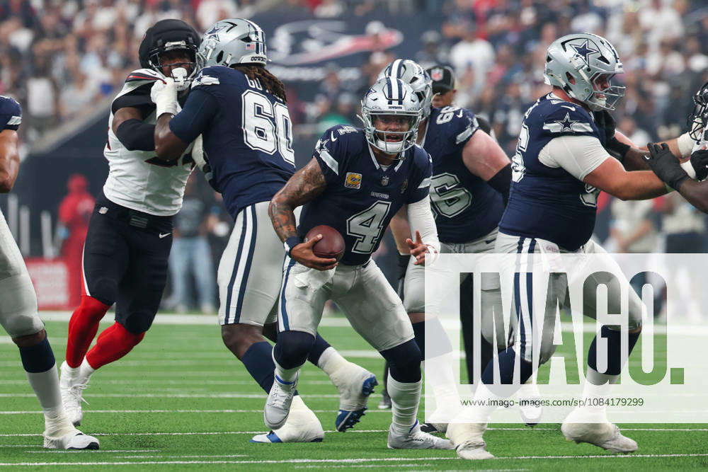HOUSTON, TX - OCTOBER 04: Quarterback Dak Prescott 4 of the Dallas Cowboys steps forward due to pressure during the NFL, American Football Herren, USA football game between the Houston Texans and Dallas Cowboys on October 4, 2026, at Reliant Stadium in Houston, TX. (Photo by David Buono Icon Sportswire) NFL: OCT 04 Cowboys at Texans Icon241004141