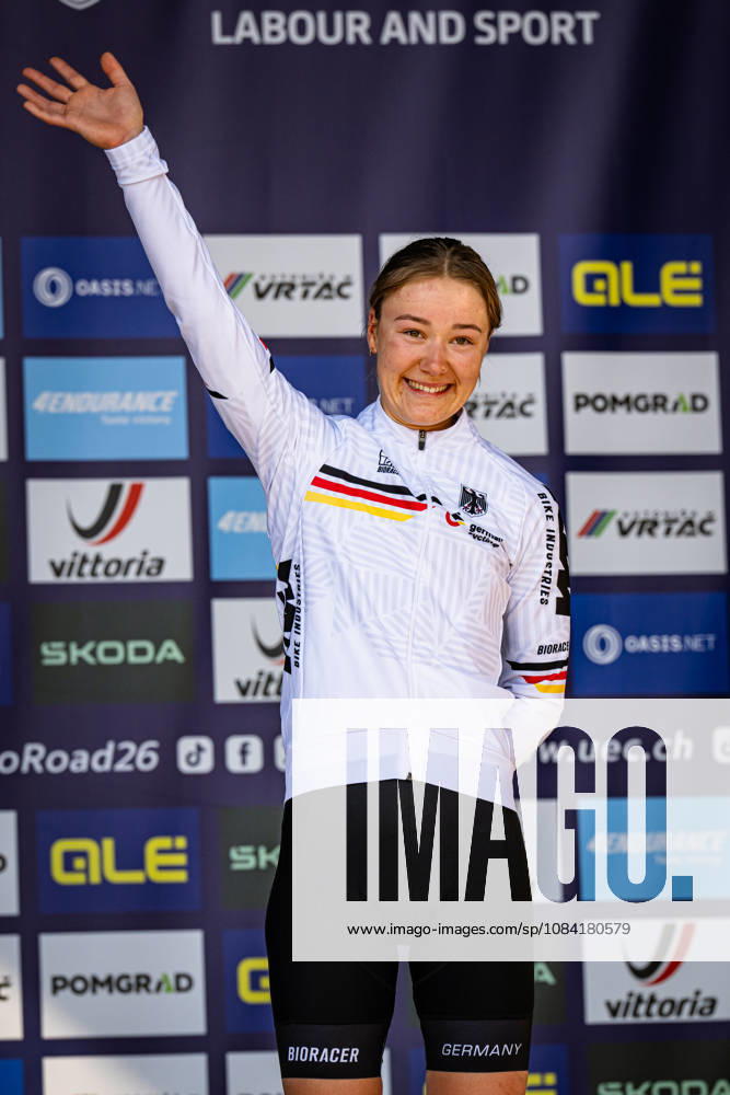DWORATZEK Klara: UEC Road cycling, Rad, Radsport, Strasse European Championships - Ljubljana 2026 DWORATZEK Klara ( GER ) Germany Third Place - Award Ceremony Medal Ceremony Podium - Hochformat hoch vertikal Portrait - Event Veranstaltung: UEC Road Cycling European Championships 2026 Ljubljana - Category Kategorie: Cycling - Road Cycling European Championships - Road Race Junior Women U19 - Location Ort: Europe Slovenia - Sencur - Å enÄur - Discipline: Road Race ( RR ) - Distance: 66,3 km - Date Datum: 04.10.2026 Sunday Day 3 -