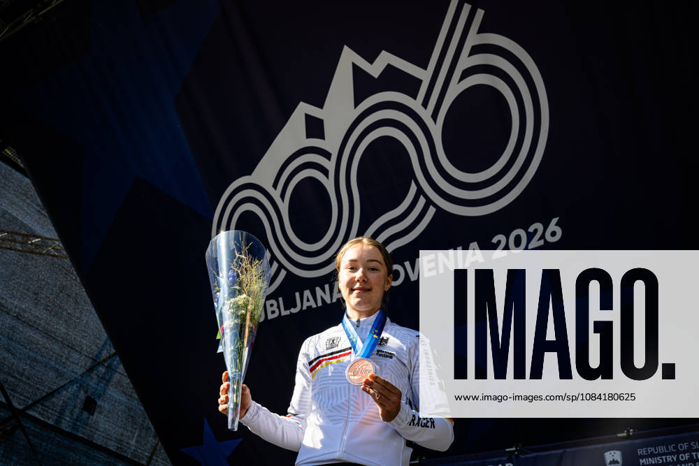 DWORATZEK Klara: UEC Road cycling, Rad, Radsport, Strasse European Championships - Ljubljana 2026 DWORATZEK Klara ( GER ) Germany Third Place Award Ceremony Medal Ceremony Podium - Querformat - quer - horizontal - Landscape - Event Veranstaltung: UEC Road Cycling European Championships 2026 Ljubljana - Category Kategorie: Cycling - Road Cycling European Championships - Road Race Junior Women U19 - Location Ort: Europe Slovenia - Sencur - Å enÄur - Discipline: Road Race ( RR ) - Distance: 66,3 km - Date Datum: 04.10.2026 Sunday Day 3 -