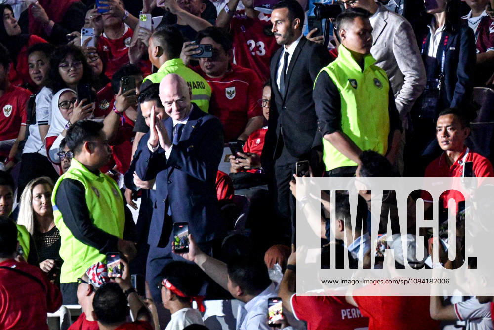 (261005) -- JAKARTA, Oct. 5, 2026 -- FIFA President Gianni Infantino (front, 2nd L) is seen during the closing ceremony before the FIFA ASEAN Cup 2026 Division 1 Final Match between Indonesia and Thailand at Gelora Bung Karno Stadium in Jakarta, Indonesia, Oct. 5, 2026. ) (SP)INDONESIA-JAKARTA-FOOTBALL-FIFA ASEAN CUP 2026-DIVISION 1-FINAL-INDONESIA VS THAILAND AgungxKuncahyaxB.