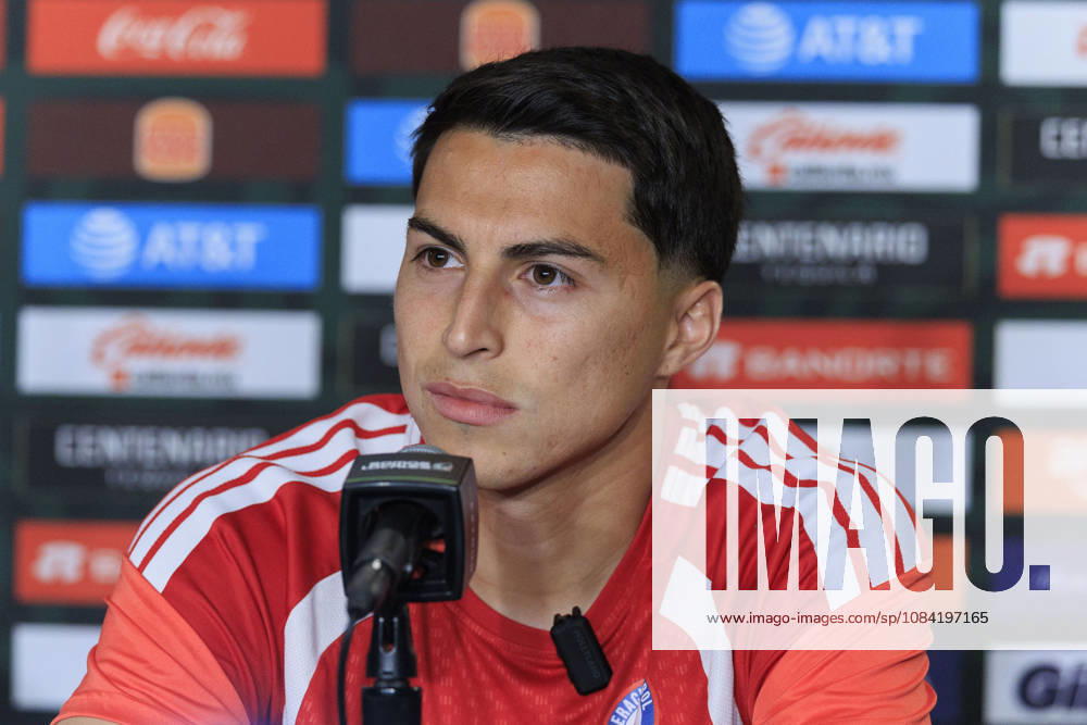 Jonathan Villagra 27 of Chile during an interview on Monday, October 5, 2026 at BMO Stadium in Los Angeles, California in preparation for an International Friendly, Länderspiel, Nationalmannschaft match against Mexico on Tuesday October 6, 2026 at the Los Angeles Memorial Coliseum. ARIANA RUIZ PI Chile press conference, PK, Pressekonferenz - ZUMAp124 20261005_zaa_p124_027