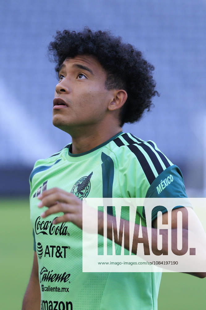 Isaias Violante 26 of Mexico during practice on Monday, October 5, 2026 at BMO Stadium in Los Angeles, California in preparation for an International Friendly, Länderspiel, Nationalmannschaft match against Chile on Tuesday October 6, 2026 at the Los Angeles Memorial Coliseum. ARIANA RUIZ PI Los Angeles USA - ZUMAp124 20261005_zaa_p124_031