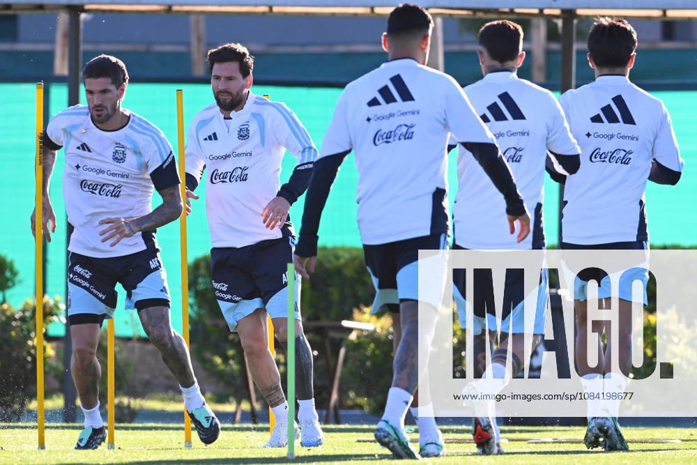 Lionel Messi and Rodrigo De Paul of Argentina at the Lionel Andres Messi Training Camp on October 5, 2026 in Buenos Aires, Argentina. Argentina will face Benin tomorrow in an International Friendly, Länderspiel, Nationalmannschaft match at the Estadio Monumental, marking Messi s final farewell appearance for the national team, Nationalteam Photo by SFSI Lionel Messi of Argentina national team last training