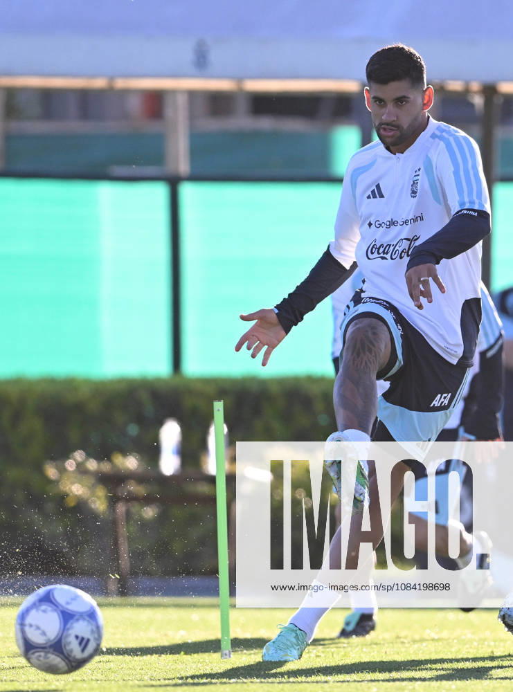 Cristian Romero of Argentina controls the ball during a training session at the Lionel Andres Messi Training Camp on October 5, 2026 in Buenos Aires, Argentina. Argentina will face Benin tomorrow in an International Friendly, Länderspiel, Nationalmannschaft match at the Estadio Monumental, marking Messi s final farewell appearance for the national team, Nationalteam Photo by SFSI Lionel Messi last training for Argentina national team