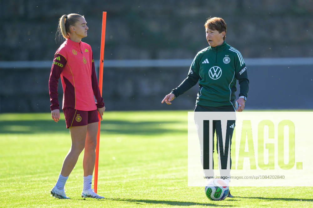 Fußball, Nationalmanschaft, Frauen, 20261006, Fraining DFB Frauen. Im Bild Assistenztrainerin Deutschland Maren Meinert. Eppelheim ASV Eppelheim Baden-Württemberg Deutschland