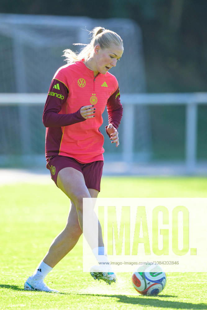 Fußball, Nationalmanschaft, Frauen, 20261006, Fraining DFB Frauen. Im Bild Camilla Küver (Deutschland). Eppelheim ASV Eppelheim Baden-Württemberg Deutschland