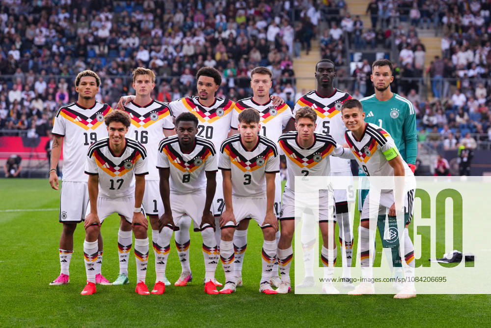 Herren, Fußball, Länderspiel, U21, U 21 EM-Qualifikation, Deutchland - Georgien, Saison 2026 2027, Schüco Arena: Mannschaftsfoto der deutschen Startelf DFB regulations prohibit any use of photographs as image sequences and or quasi-video.