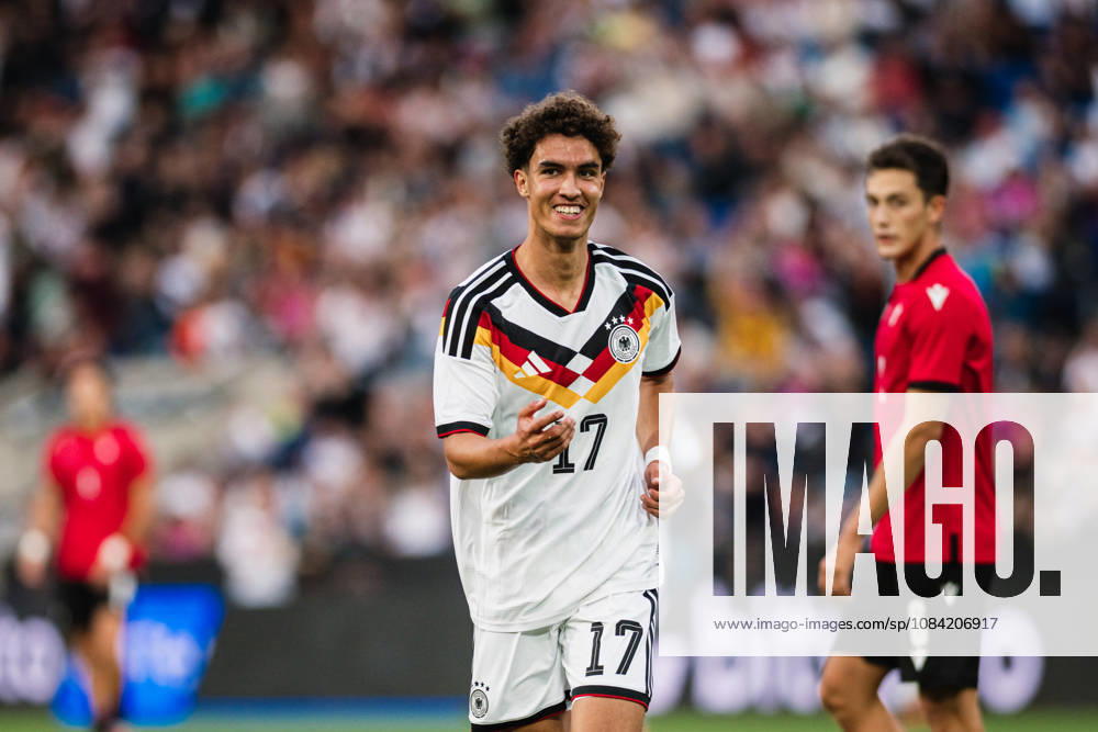 U21, U 21 EM-Qualifikation: Deutschland - Georgien, 06.10.2026 TOR; JUBEL Noah Darvich (Deutschland, 17) zum 1:0 für Deutschland; Fußball, EM-Qualifikation U 21, 10. Spieltag: Deutschland vs. Georgien am 06.10.2026, Bielefeld DFB REGULATIONS PROHIBIT ANY USE OF PHOTOGRAPHS AS IMAGE SEQUENCES AND OR QUASI-VIDEO.