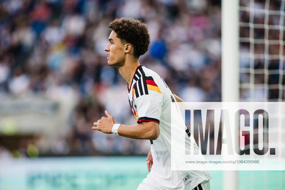 U21, U 21 EM-Qualifikation: Deutschland - Georgien, 06.10.2026 Noah Darvich (Deutschland, 17); Fußball, EM-Qualifikation U 21, 10. Spieltag: Deutschland vs. Georgien am 06.10.2026, Bielefeld DFB REGULATIONS PROHIBIT ANY USE OF PHOTOGRAPHS AS IMAGE SEQUENCES AND OR QUASI-VIDEO.