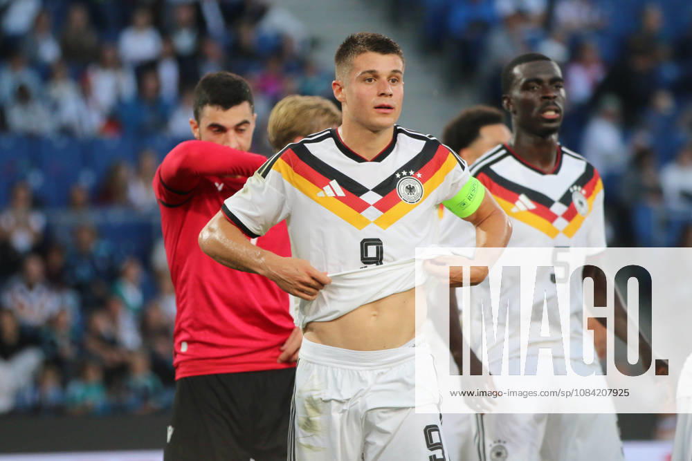 Fußball Herren 2026 2027 UEFA U21, U 21 EM-Qualifikation 12. Spieltag Deutschland - Georgien SchücoArena Bielefeld Nicolo Tresoldi (Deutschland, 9, weiß). Bielefeld Nordrhein-Westfalen Deutschland