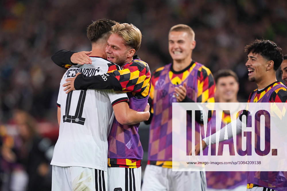 Herren, Fußball, Länderspiel, U21, U 21 EM-Qualifikation, Deutchland - Georgien, Saison 2026 2027, Schüco Arena: Torjubel nach dem Tor zum 2:0 für Deutschland durch Torschütze Dzenan Pejcinovic (GER, 11) zusammen mit Leandro Morgalla (GER, 6) DFB regulations prohibit any use of photographs as image sequences and or quasi-video.