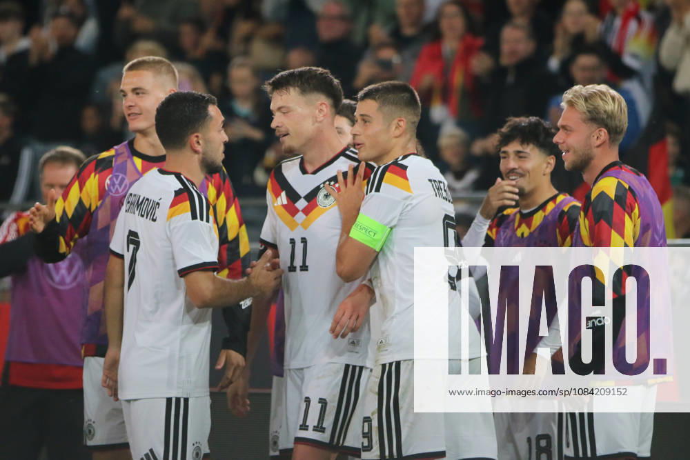 Fußball Herren 2026 2027 UEFA U21, U 21 EM-Qualifikation 12. Spieltag Deutschland - Georgien SchücoArena Bielefeld Torjubel nach dem 2:0 durch Dzenan Pejcinovic (Deutschland, 11, weiß). Bielefeld Nordrhein-Westfalen Deutschland