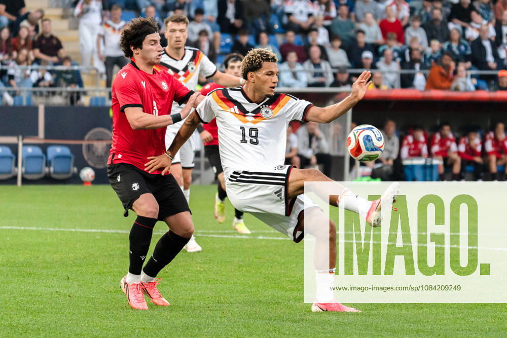 Deutschland: U21, U 21 EM-Qualifikation 2026 2027, Deutschland U21 vs. Georgien U21, Nationalmannschaft, DFB Länderspiel Dienstag 27.03.2026, Schüco Arena, Bielefeld Paris Brunner Dato Bukia