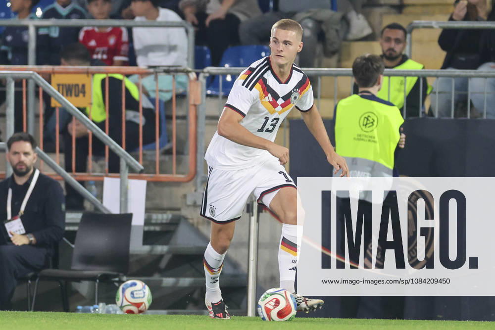 Tom Rothe (Germany) controls the ball during the UEFA Under21 EURO Qualifier, EM, Europameisterschaft between Germany U21, U 21 and Georgia U21 at Almstadion on October 6, 2026 in Bielefeld, Germany. (Photo by Marco Steinbrenner DeFodi Images) -