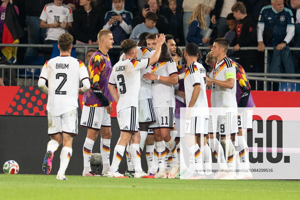 GER, Deutschland U21, U 21 vs Georgien U21 Torjubel Jubel ueber das Tor zum 2:0 durch Dzenan Pejcinovic (Deutschland U21, 11) Arijon Ibrahimovic (Deutschland U21, 7) Nicolo Tresoldi (Deutschland U21, 9) Leandro Morgalla (Deutschland U21, 6) Elias Baum (Deutschland U21, 2) d3 Joshua Quarshie (Deutschland U21, 5) Arijon Ibrahimovic (Deutschland U21, 7) Nicolo Tresoldi (Deutschland U21, 9) Bielefeld SchücoArena Bielefeld Deutschland