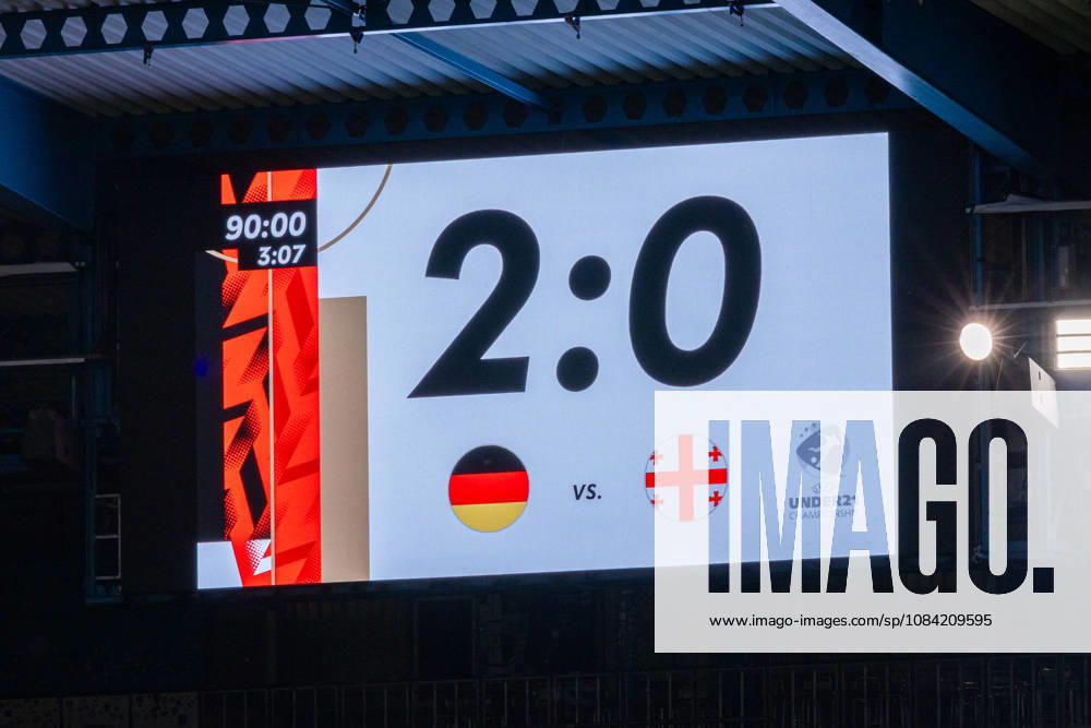 Anzeigetafel mit dem Stand von 2:0 nach Abpfiff GER, Deutschland (GER) vs. Georgien (GEO), Fussball, UEFA U21, U 21 EM-Qualifikation, Gruppe F, 13. Spieltag, Spielzeit 2026 2027, 06.10.2026 GER, Deutschland (GER) vs. Georgien (GEO), Fussball, UEFA U21 EM-Qualifikation, Gruppe F, 13. Spieltag, Spielzeit 2026 2027, 06.10.2026 Bielefeld