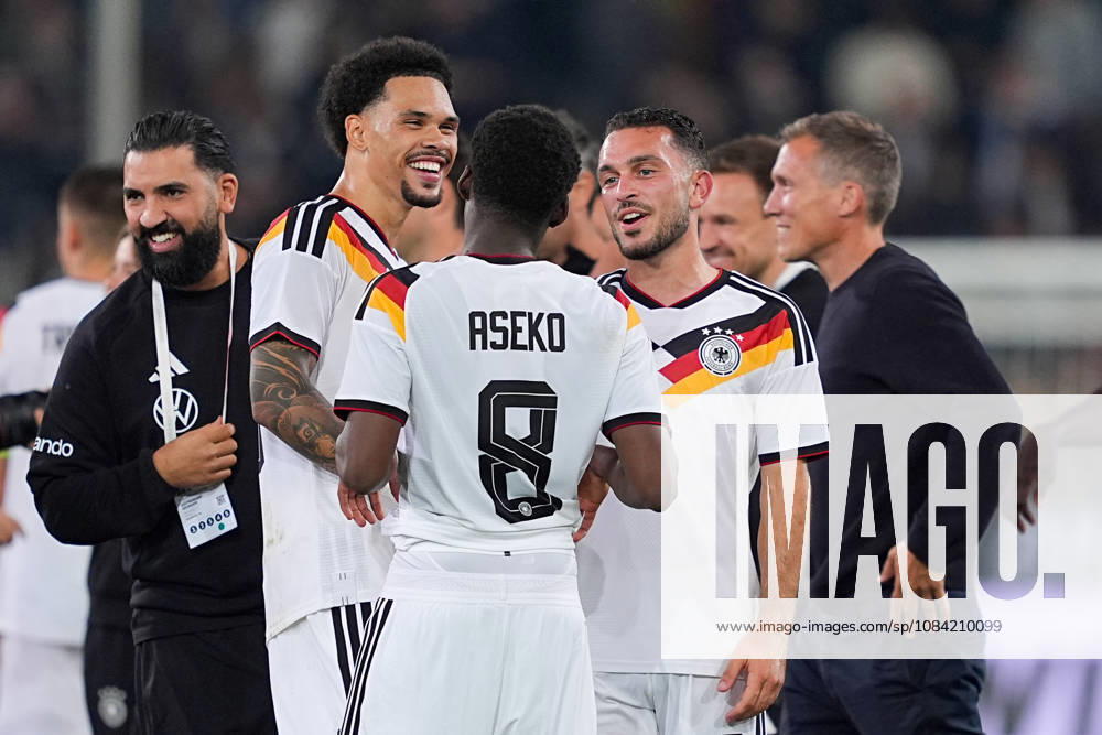 Herren, Fußball, Länderspiel, U21, U 21 EM-Qualifikation, Deutchland - Georgien, Saison 2026 2027, Schüco Arena: Fracis Onyeka (GER, 20) Noel Aseko (GER, 8) Arijon Ibrahimovic (GER, 7) freuen sich über den Sieg DFB regulations prohibit any use of photographs as image sequences and or quasi-video.