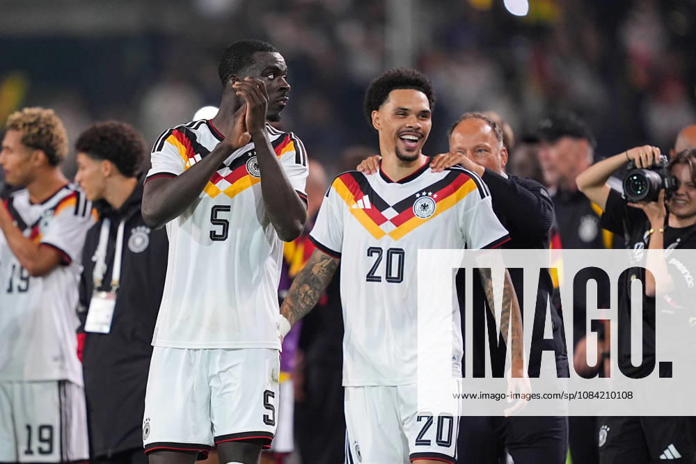 Herren, Fußball, Länderspiel, U21, U 21 EM-Qualifikation, Deutchland - Georgien, Saison 2026 2027, Schüco Arena: Joshua Quarshie (GER, 5) und Fracis Onyeka (GER, 20) freuen sich über den Sieg DFB regulations prohibit any use of photographs as image sequences and or quasi-video.