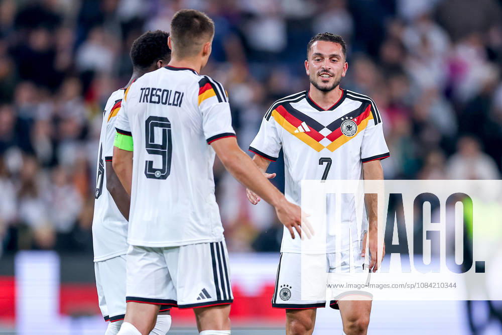 Fußball, U21, U 21 Länderspiel, Deutschland - Georgien, Qualifikation U21-EM 2027, Almstadion (Bielefeld): Nicolo Tresoldi (U21 GER 09) neben Arijon Ibrahimovic (U21 GER 07) DFB regulations prohibit any use of photographs as image sequences and or quasi-video. Nordrhein-Westfalen Deutschland