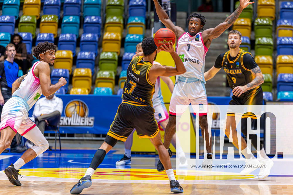 Selim Fofana (BC Siauliai, 7) with ball during the BKT EuroCup 2026 27, match between Frankfurt Skyliners vs. BC Siauliai at Suewag Energie Arena on October 6, 2026 in Frankfurt am Main, Germany. Hessen Germany