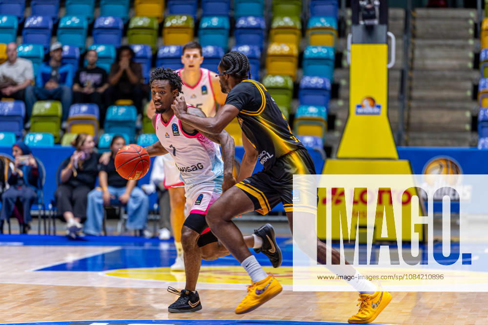 Isaiah Swope (Skyliners Frankfurt, 1) with ball during the BKT EuroCup 2026 27, match between Frankfurt Skyliners vs. BC Siauliai at Suewag Energie Arena on October 6, 2026 in Frankfurt am Main, Germany. Hessen Germany