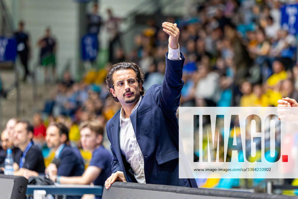 Sepehr Tarrah (Co-Trainer Skyliners Frankfurt) during the BKT EuroCup 2026 27, match between Frankfurt Skyliners vs. BC Siauliai at Suewag Energie Arena on October 6, 2026 in Frankfurt am Main, Germany. Hessen Germany