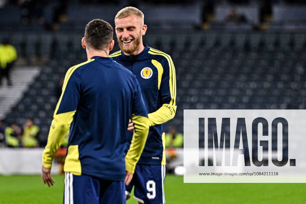 Scotland v Slovenia UEFA Nations League Andrew Robertson and Oli McBurnie of Scotland warm up during the UEFA Nations League match at Barclays Hampden, Glasgow 06 10 2026 UK Newspapers OUT