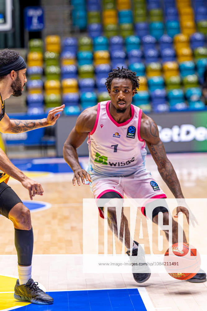 Isaiah Swope (Skyliners Frankfurt, 1) with ball during the BKT EuroCup 2026 27, match between Frankfurt Skyliners vs. BC Siauliai at Suewag Energie Arena on October 6, 2026 in Frankfurt am Main, Germany. Hessen Germany