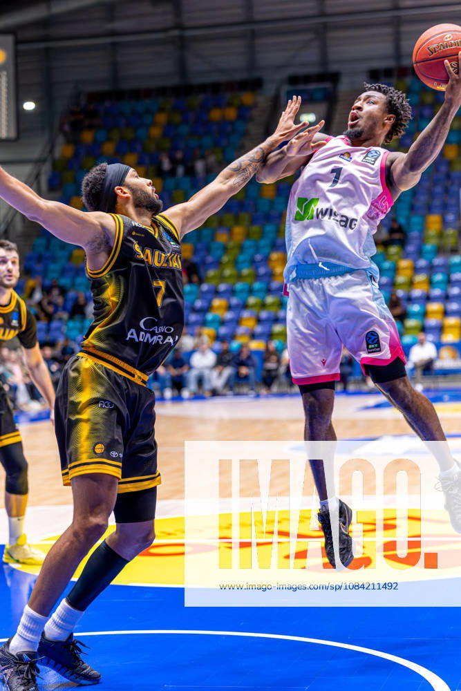 Isaiah Swope (Skyliners Frankfurt, 1) with ball against Selim Fofana (BC Siauliai, 7) during the BKT EuroCup 2026 27, match between Frankfurt Skyliners vs. BC Siauliai at Suewag Energie Arena on October 6, 2026 in Frankfurt am Main, Germany. Hessen Germany