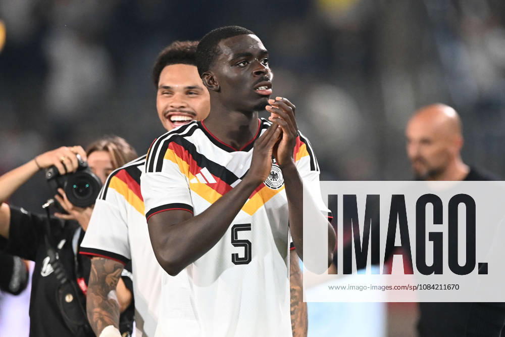 Schlussjubel, Jubel, jubeln, Freude, cheers, Yoshua QUARSHIE (GER) Fussball Laenderspiel, U21, U 21 EM-Qualifikation, Deutschland - Georgien 2-0 am 06.10.2026, Schueco-Arena Bielefeld, Â
