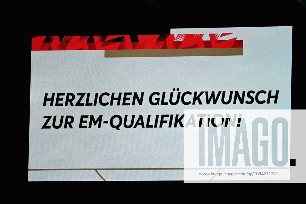 Herzlichen Glueckwunsch zur EM-Qualifikation, auf der Anzeigetafel, Feature, Randmotiv, Symbolfoto, Fussball Laenderspiel, U21, U 21 EM-Qualifikation, Deutschland - Georgien 2-0 am 06.10.2026, Schueco-Arena Bielefeld, Â
