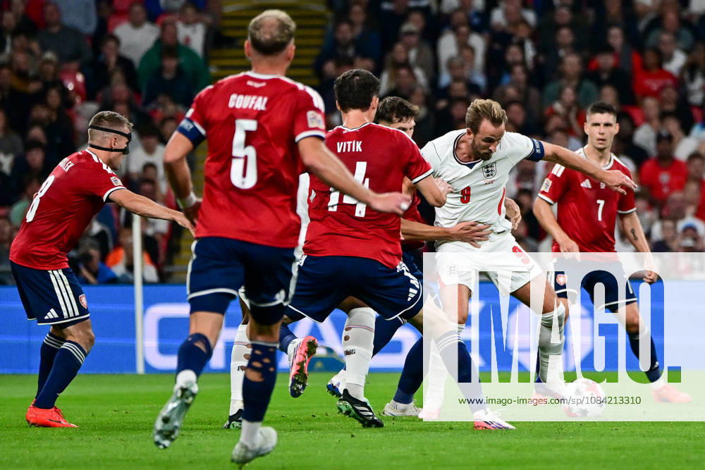 England v Czechia, UEFA Nations League England forward Harry Kane (9) takes on the Czechia defence during the UEFA Nations League match between England and Czechia at Wembley Stadium, London, UK on 6 October 2026. London Wembley Stadium Greater London UK Editorial use only ,