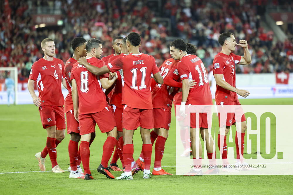 Torjubel Schweiz beim 1:0 durch Fabian Rieder (Schweiz, 22), Freude, Begeisterung, positive Emotionen, Torerfolg , Schweiz, UEFA , Nations League, Matchday 4, Schweiz vs. Nordmazedonien, 06.10.2026, Luzern Swissporarena Schweiz