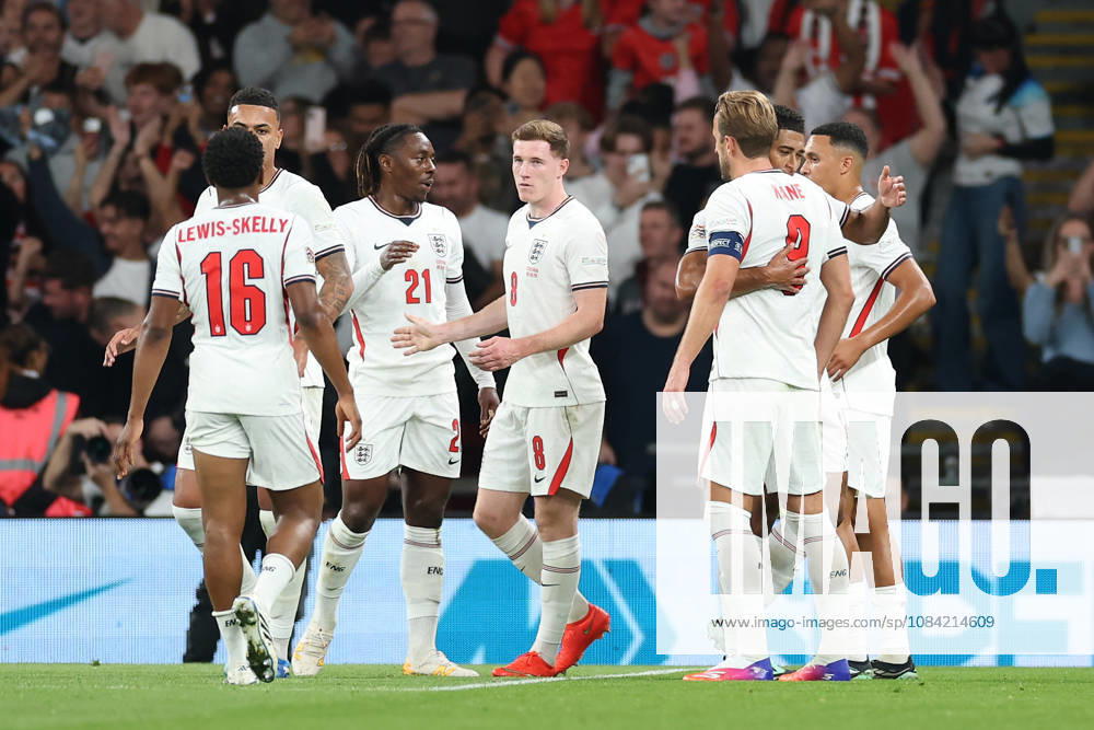 England v Czech Republic, UEFA Nations League Harry Kane Jude Bellingham Elliot Anderson Myles Eberechi Eze Lewis-Skelly celebrate their team s first goal, an own goal scored by Vladimir Coufal of Czechia (not pictured) during the England v Czech Republic UEFA Nations League Group 3 match at Wembley Stadium, London, England on 6 October 2026 Credit: Tiego Grenho Every Second Media Editorial use only. All images are copyright Every Second Media Limited. No images may be reproduced without prior permission.