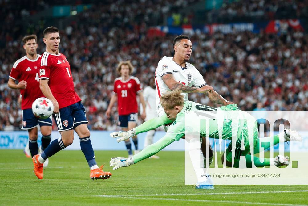 Morgan Rogers of England watches on as Lukas Hornicek of Czechia makes a save in the build up to England s second goal, scored by Harry Kane of England England v Czechia, UEFA Nations League, Football, Wembley Stadium, London, UK - 06 Oct 2026London Wembley Stadium United Kingdom