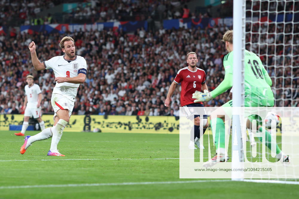 England v Czechia 06 October 2026, London - International Football - UEFA Nations League - England v Czechia - Harry Kane of England scores the second goal for his team - Photo: Charlotte Wilson Offside. London UK