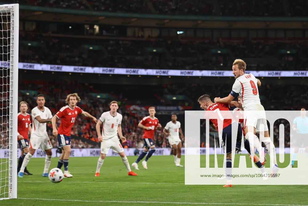 England v Czechia 06 October 2026, Wembley - UEFA Nations League - England v Czechia - Harry Kane of England scores the third goal for his team with a header from a corner kick - Photo: Jacques Feeney Offside. London UK