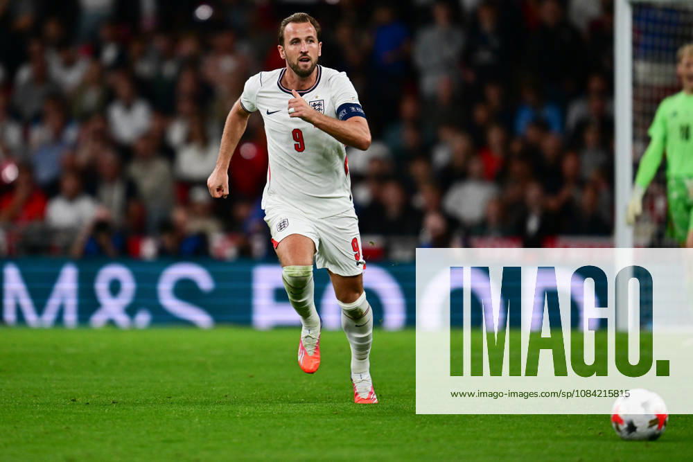 England v Czechia, UEFA Nations League England forward Harry Kane (9) chases a loose ball during the UEFA Nations League match between England and Czechia at Wembley Stadium, London, UK on 6 October 2026. London Wembley Stadium Greater London UK Editorial use only ,