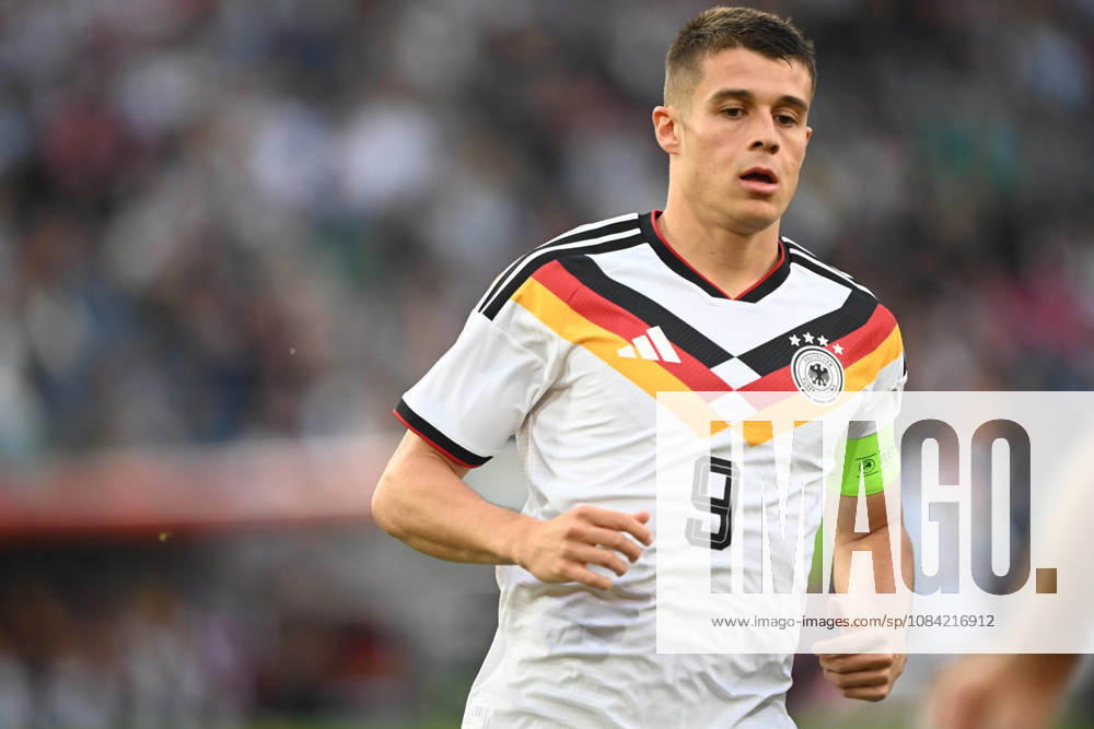 Nicolo TRESOLDI (GER) halbe Figur, Halbfigur, halber Koerper, Einzelbild, angeschnittenes Einzelmotiv, Fussball Laenderspiel, U21, U 21 EM-Qualifikation, Deutschland - Georgien 2-0 am 06.10.2026, Schueco-Arena Bielefeld, Â