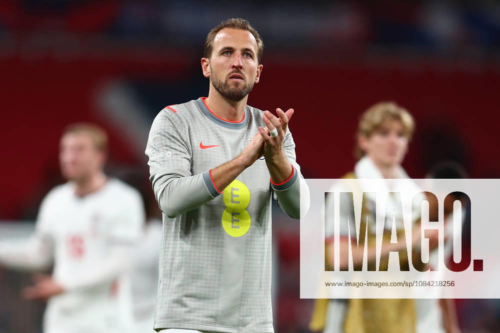 London, England, 6th October 2026. Harry Kane of England applauds the fans after the England vs Czech Republic UEFA Nations League match at Wembley Stadium, London. Picture credit should read: Paul Terry Sportimage . SPI_042_PT_England__Czechia SPI-5055-0042
