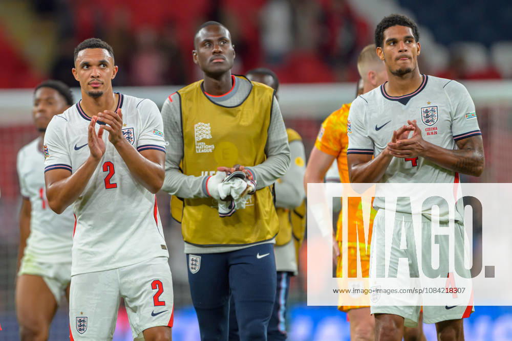 LONDON, ENGLAND OCTOBER 06 - Players of England claps fans after the UEFA Nations League game between England and Czechia at Wembley Stadium on October 06, 2026 in London, England. (Photo by Keeran Marquis Sports Press Photo)