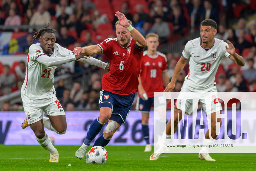 LONDON, ENGLAND OCTOBER 06 - Eberechi Eze of England under pressure from Vladimir Coufal of Czechia during the UEFA Nations League game between England and Czechia at Wembley Stadium on October 06, 2026 in London, England. (Photo by Keeran Marquis Sports Press Photo)