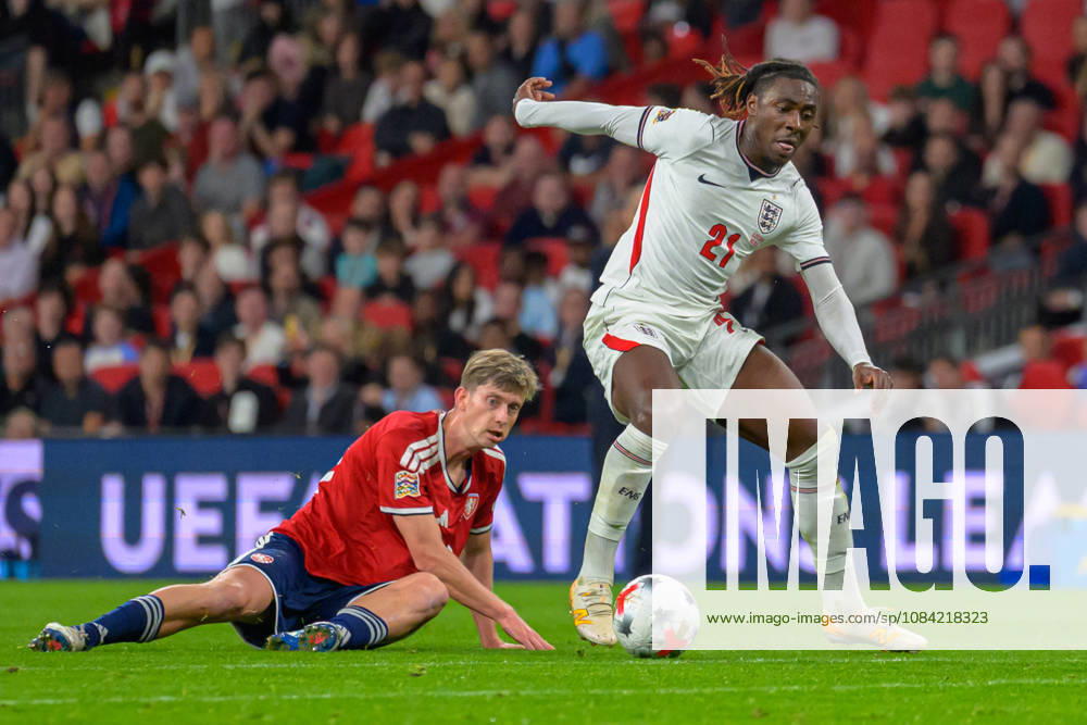 LONDON, ENGLAND OCTOBER 06 - Eberechi Eze of England on the ball during the UEFA Nations League game between England and Czechia at Wembley Stadium on October 06, 2026 in London, England. (Photo by Keeran Marquis Sports Press Photo)